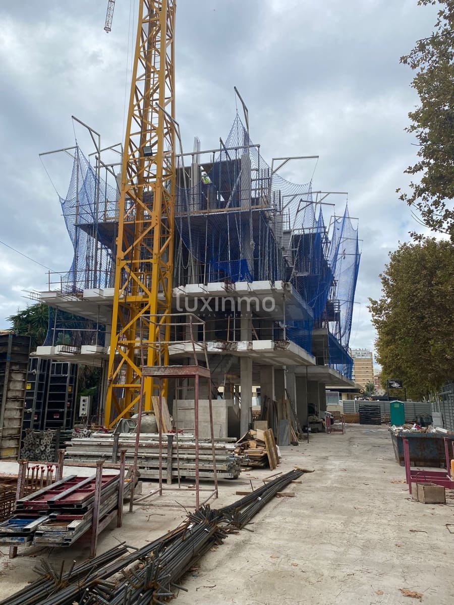 3 sovrum Lägenhet till salu i Benidorm med pool - 820 000 € (Ref: 9598559)