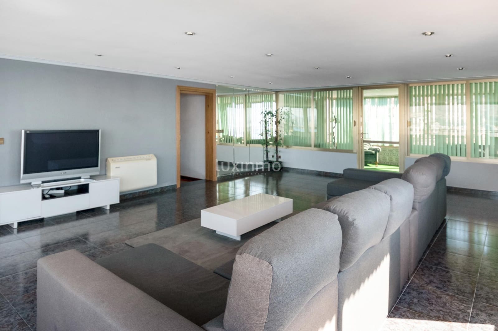 4 sovrum Lägenhet till salu i Benidorm med pool garage - 799 000 € (Ref: 9598583)