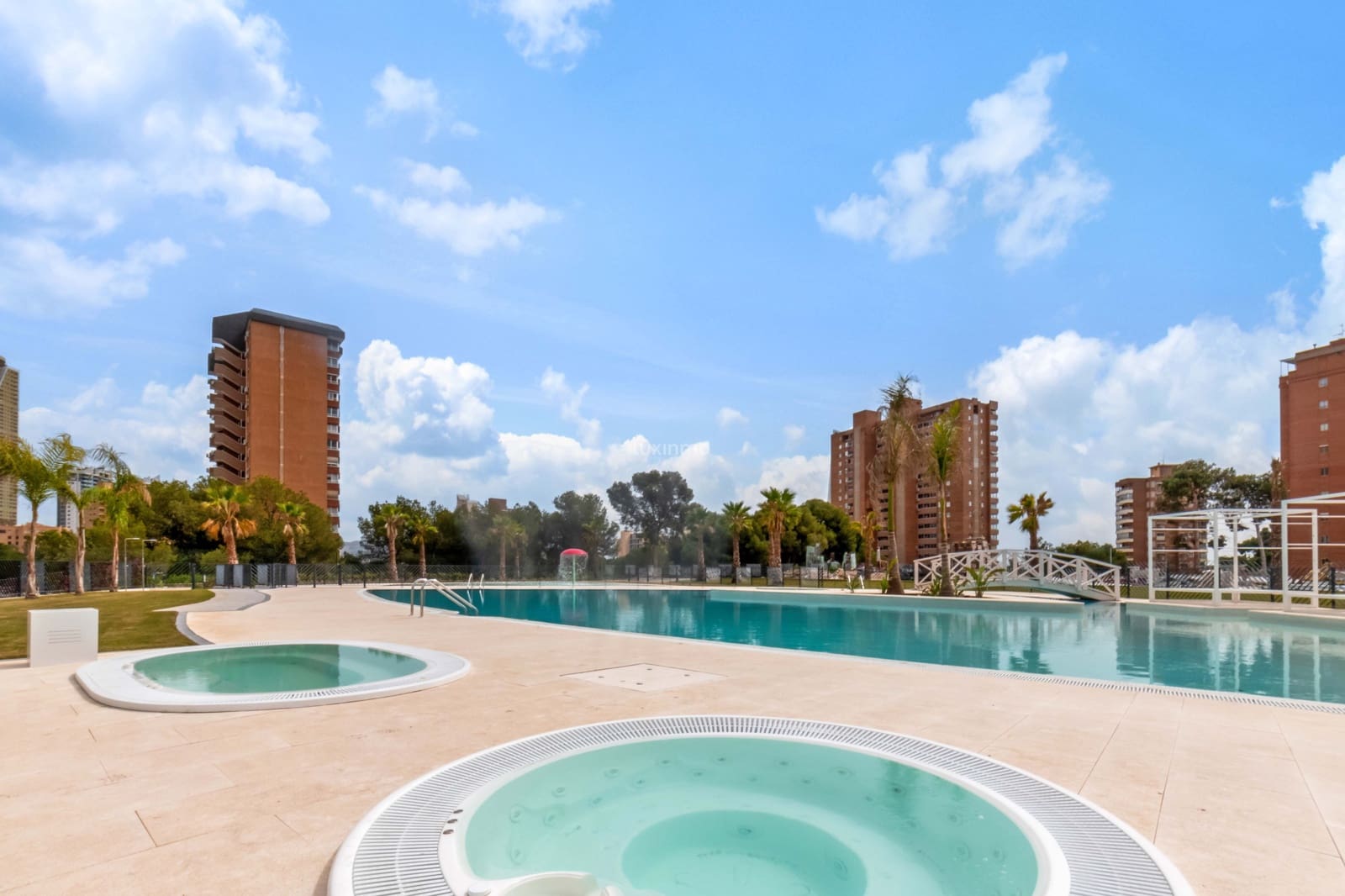 2 bedroom Apartment for sale in Benidorm with pool garage - € 665,000 (Ref: 9602457)