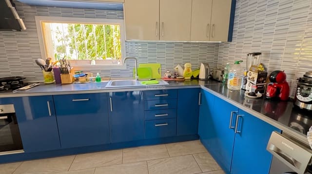 6 quarto Moradia para venda em Calpe / Calp com piscina garagem - 890 000 € (Ref: 9602460)