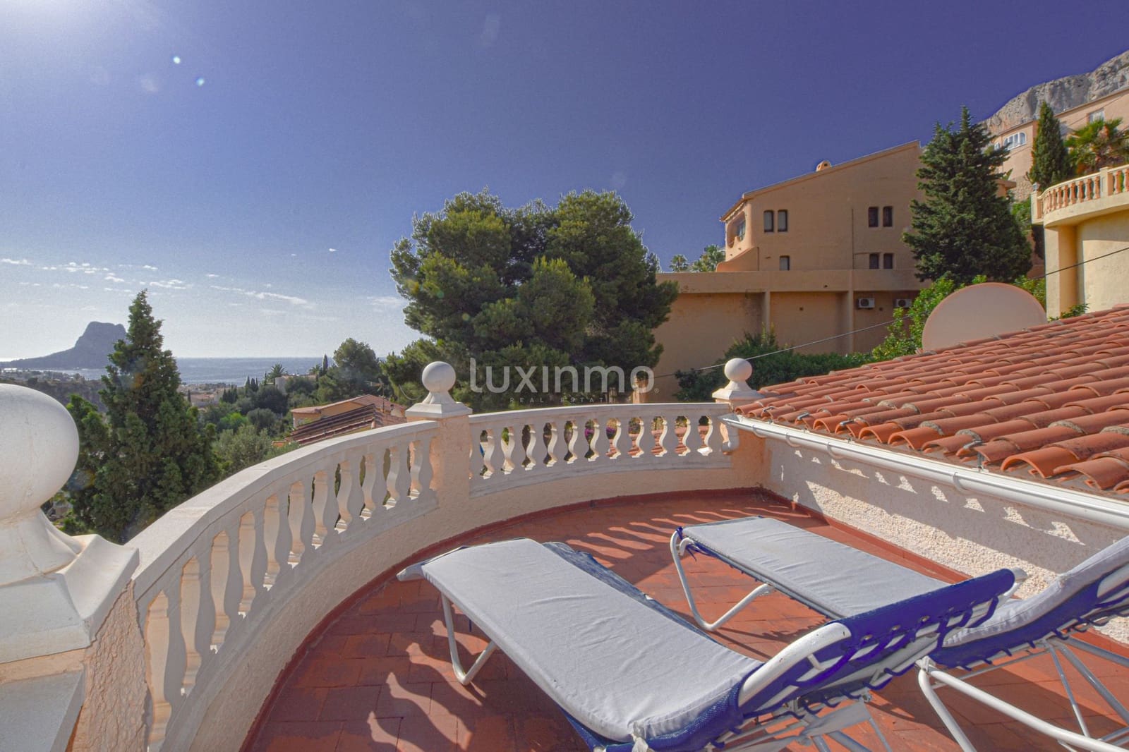 3 makuuhuone Huvila myytävänä paikassa Calpe / Calp mukana uima-altaan 
autotalli - 460 000 € (Ref: 9602461)