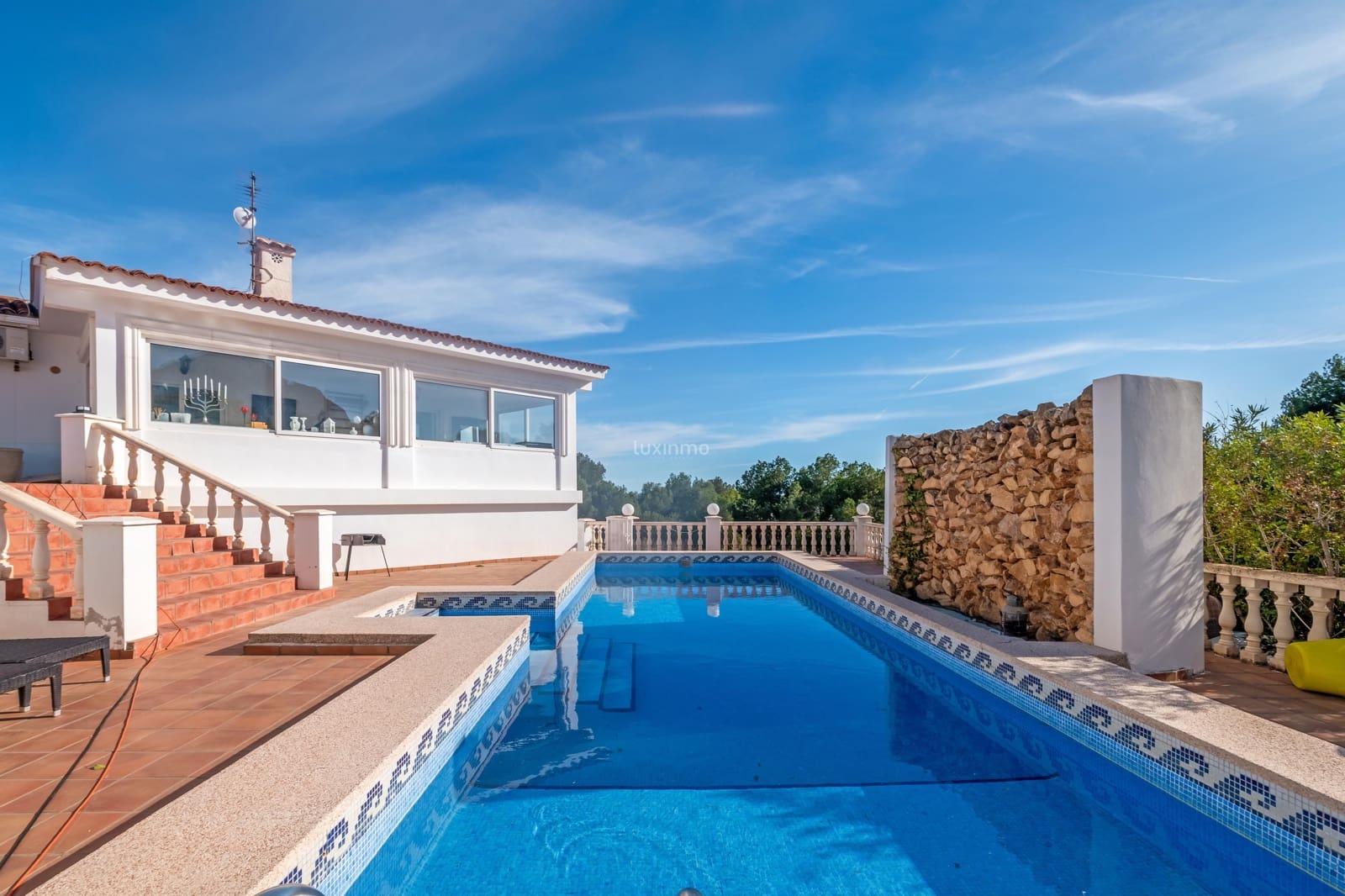 5 bedroom Villa for sale in La Nucia with pool garage - € 750,000 (Ref: 9602477)