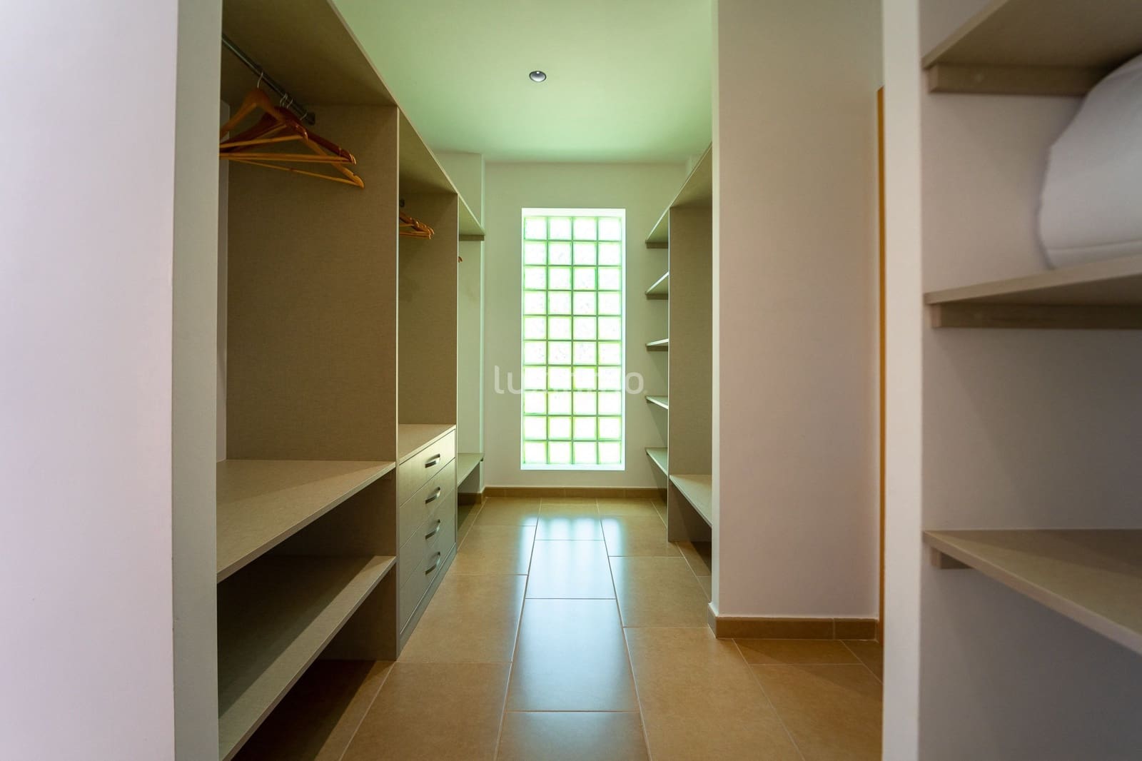 Chalet de 6 habitaciones en Calpe / Calp en venta con piscina garaje - 1.000.000 € (Ref: 9602481)