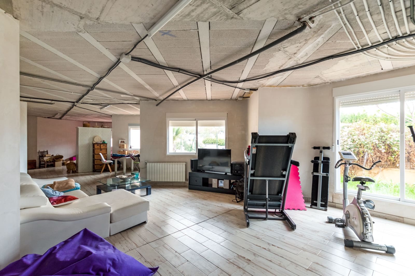 5 sypialnia Willa na sprzedaż w Alfaz del Pi / L'Alfas del Pi z basenem garażem - 588 000 € (Ref: 9602485)