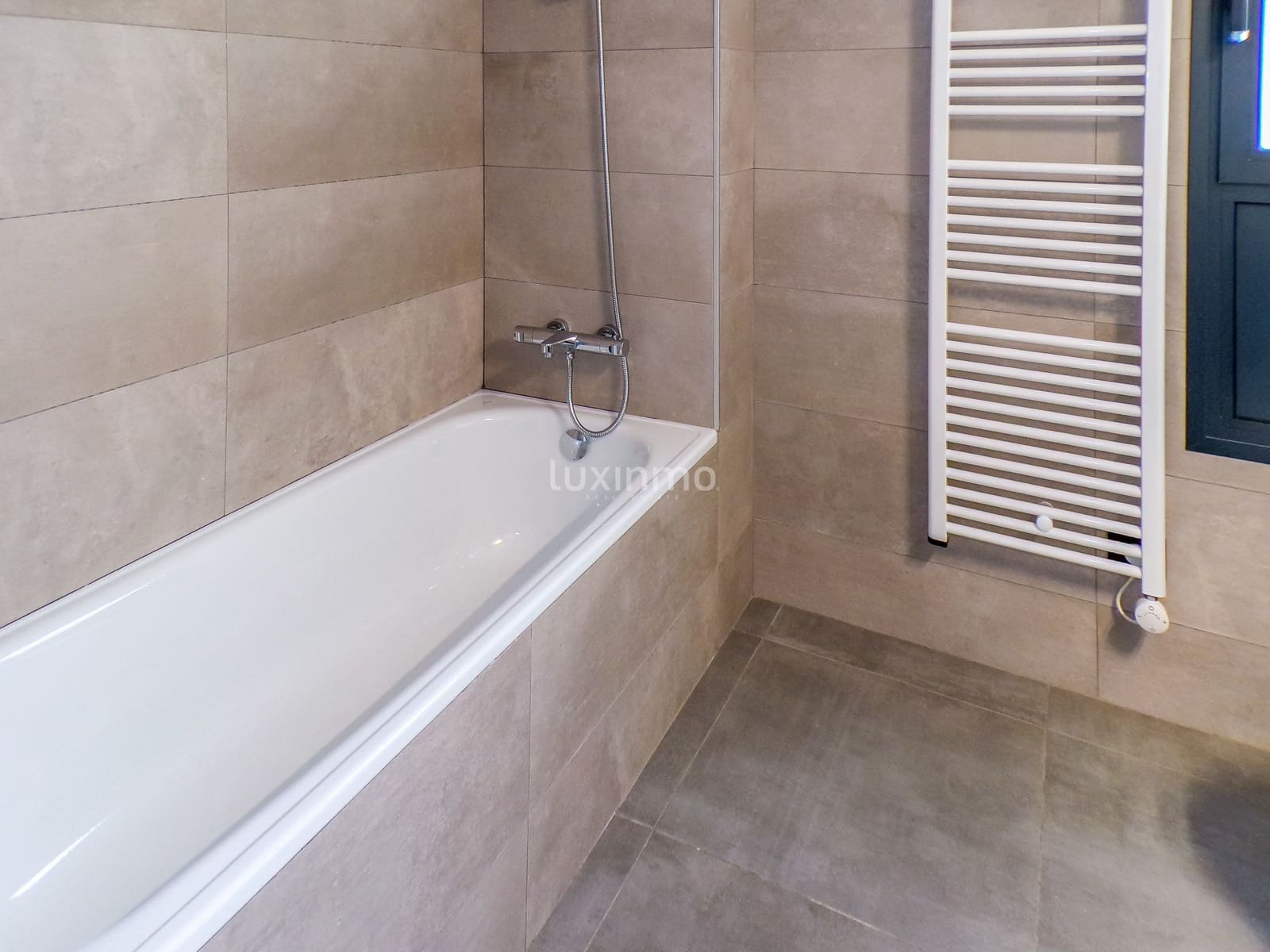 2 soverom Leilighet til salgs i Calpe / Calp med svømmebasseng garasje - € 425 000 (Ref: 9603227)