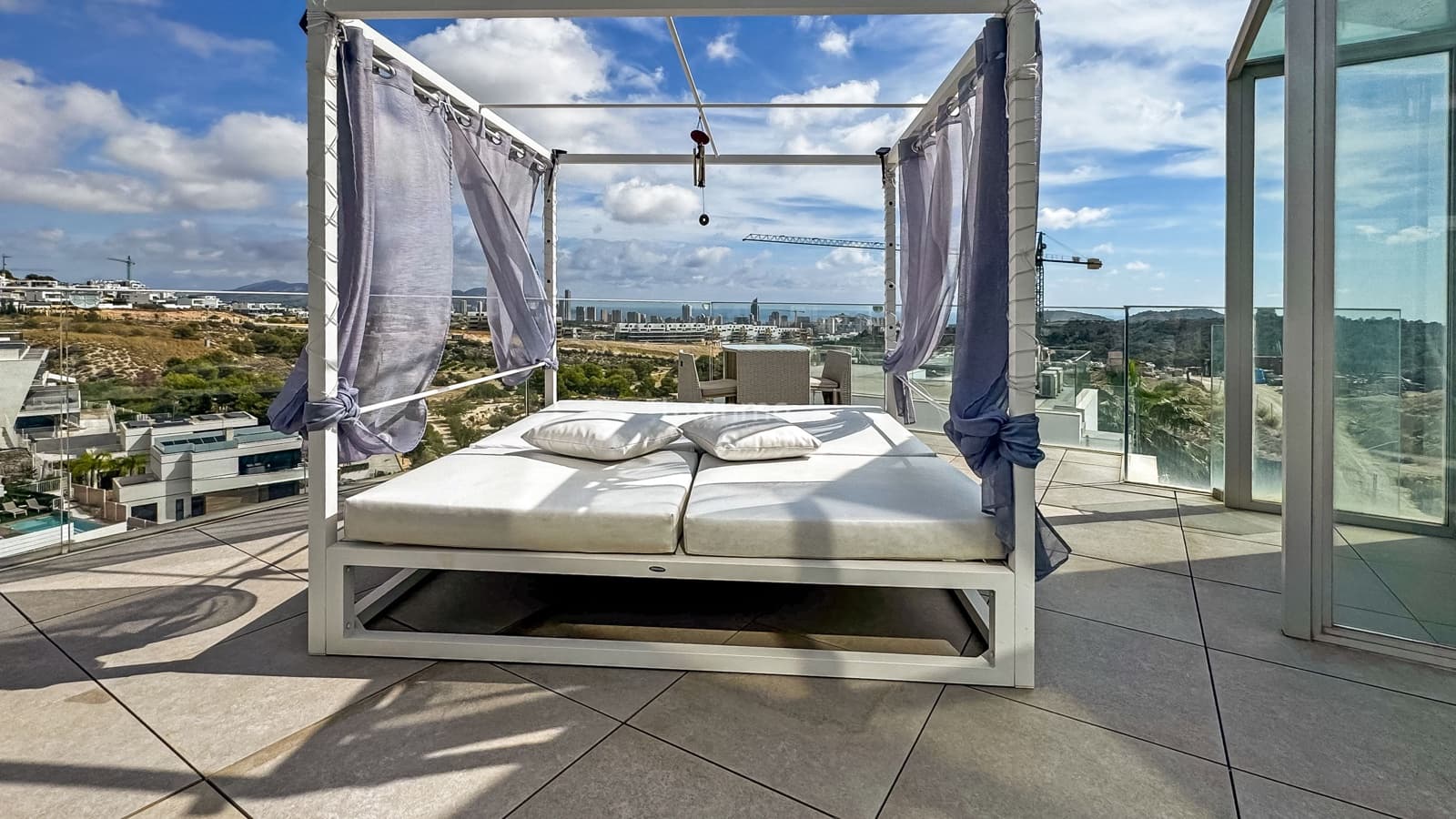 5 soverom Villa til salgs i Finestrat med svømmebasseng garasje - € 1 600 000 (Ref: 9603229)