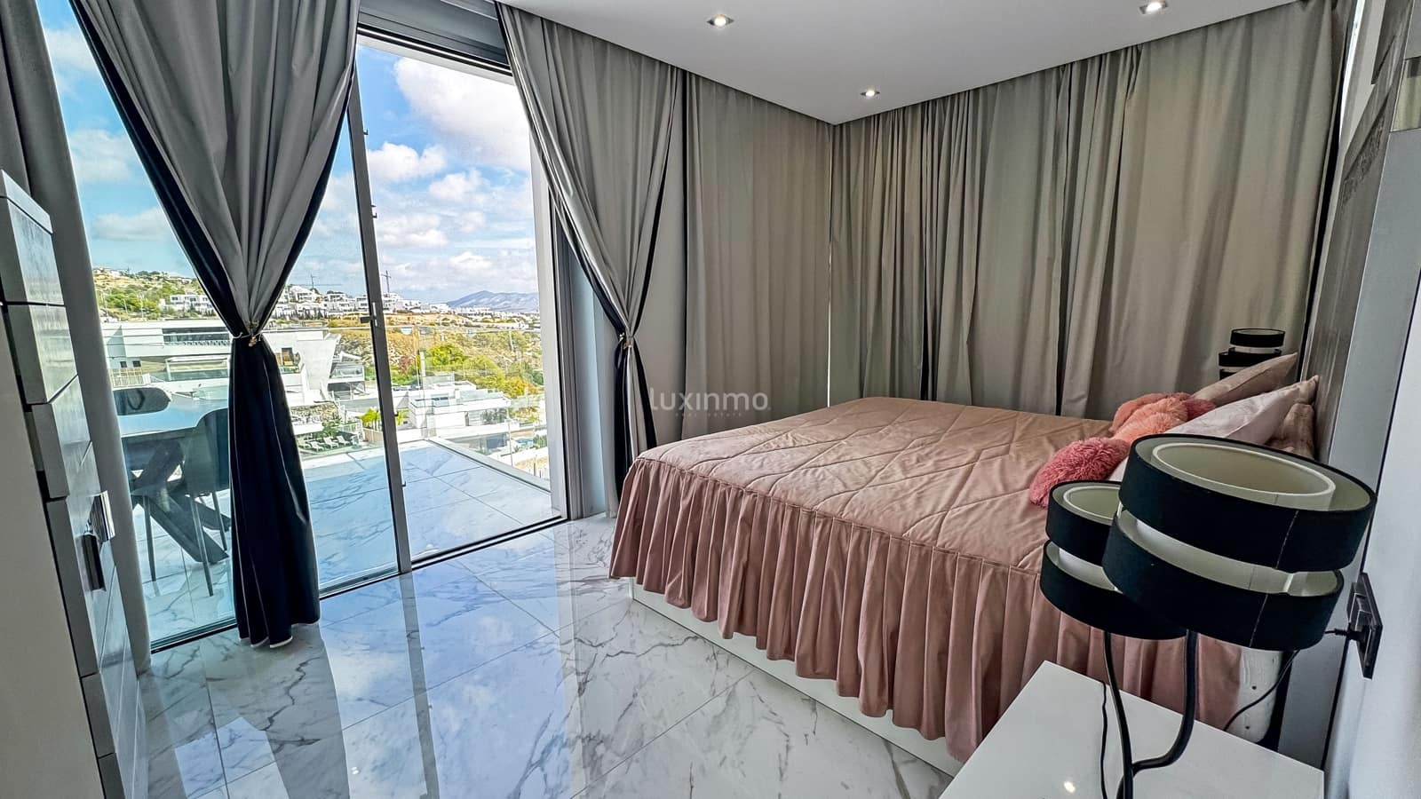 5 soverom Villa til salgs i Finestrat med svømmebasseng garasje - € 1 600 000 (Ref: 9603229)