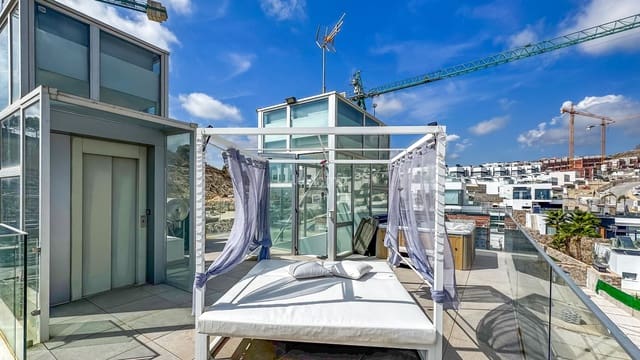 5 soverom Villa til salgs i Finestrat med svømmebasseng garasje - € 1 600 000 (Ref: 9603229)