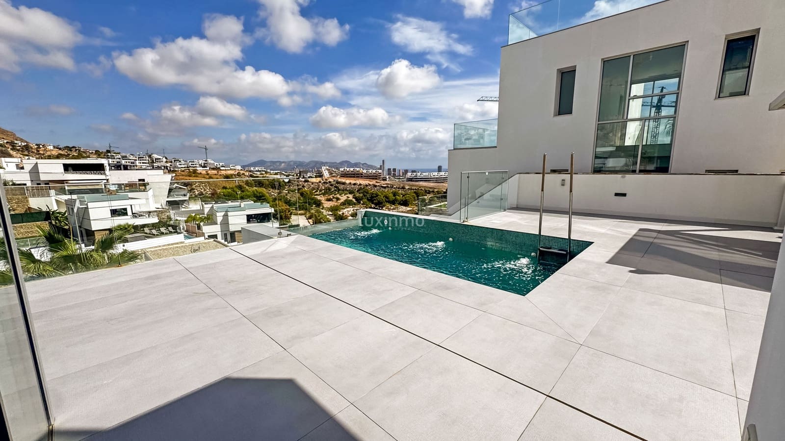 5 soverom Villa til salgs i Finestrat med svømmebasseng garasje - € 1 600 000 (Ref: 9603229)