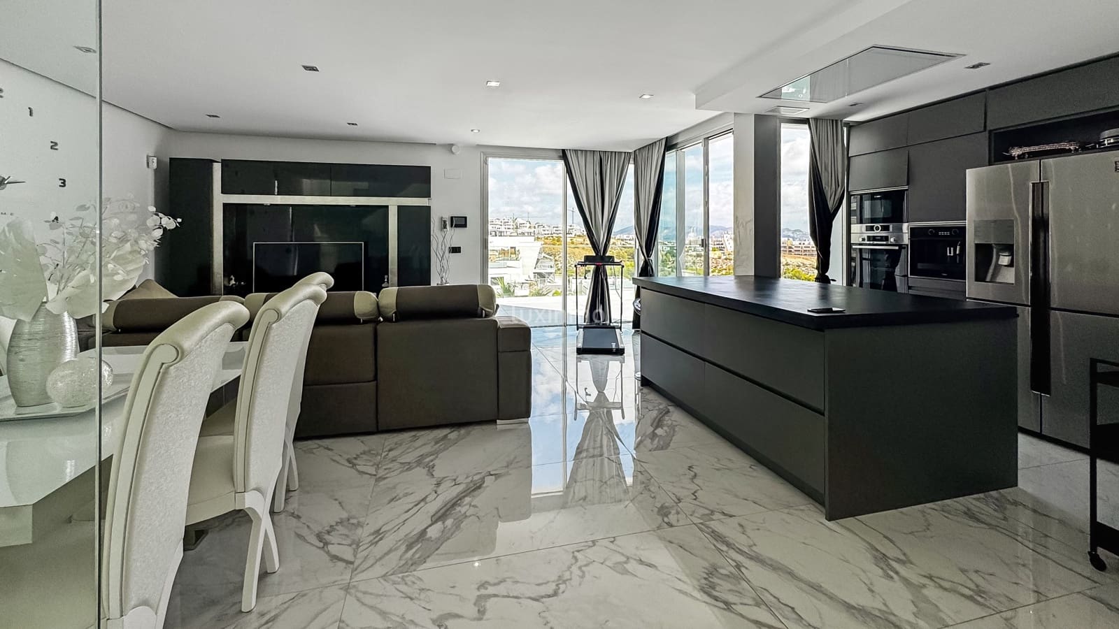 5 soverom Villa til salgs i Finestrat med svømmebasseng garasje - € 1 600 000 (Ref: 9603229)