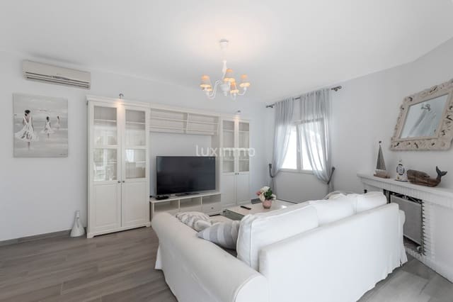 4 slaapkamer Villa te koop in Altea met zwembad garage - € 645.000 (Ref: 9604529)