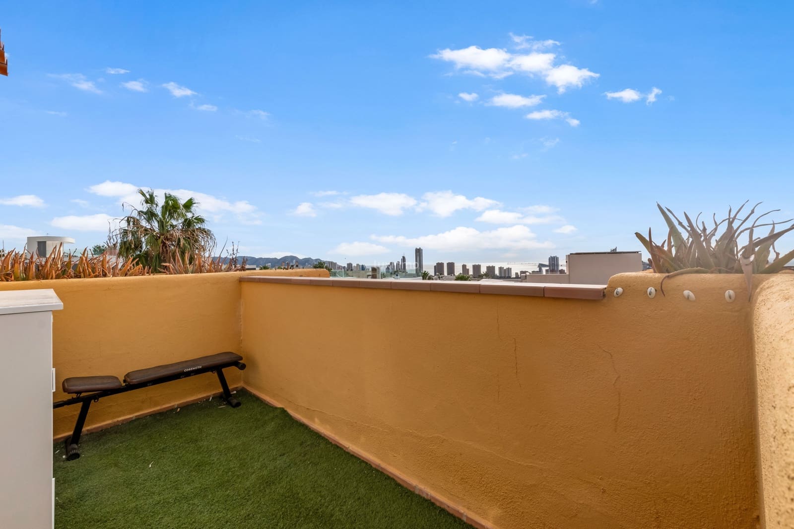 3 slaapkamer Villa te huur in Finestrat met zwembad garage - € 1.950 (Ref: 9606635)