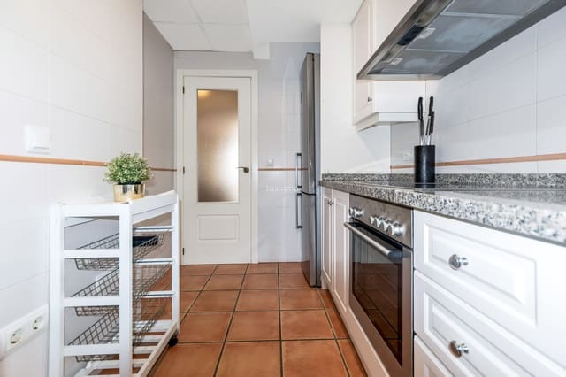 3 slaapkamer Villa te huur in Finestrat met zwembad garage - € 1.950 (Ref: 9606635)