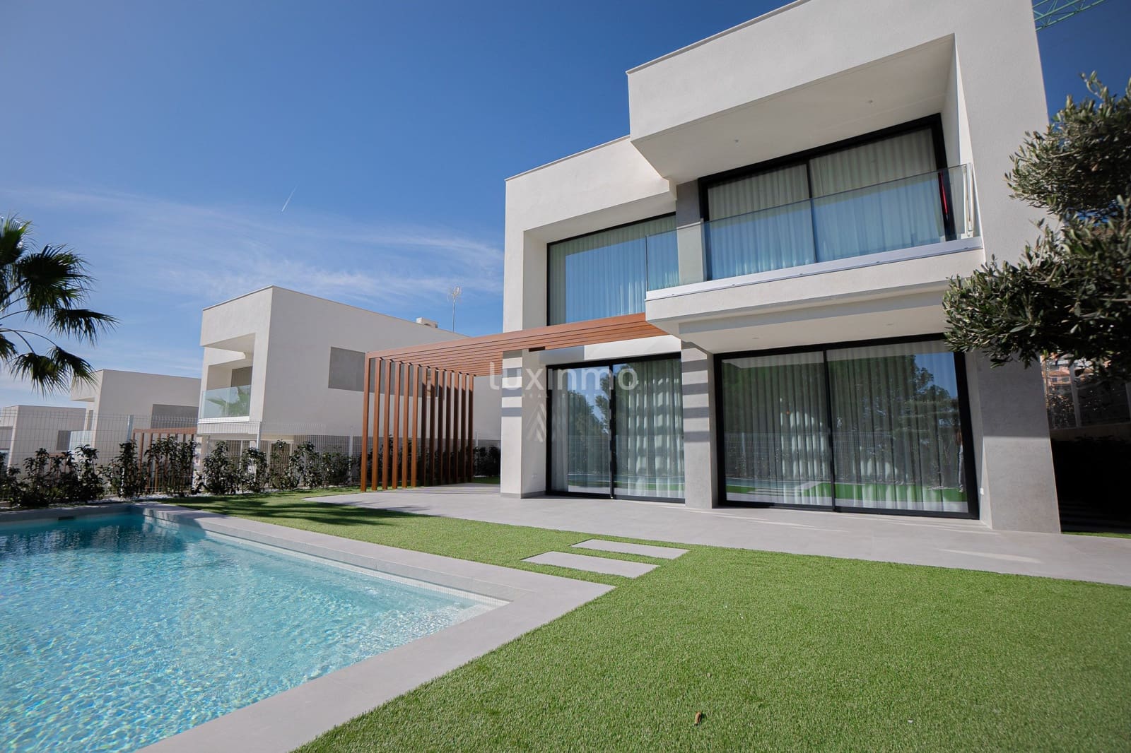 3 bedroom Villa for sale in Finestrat with pool garage - € 870,000 (Ref: 9607107)