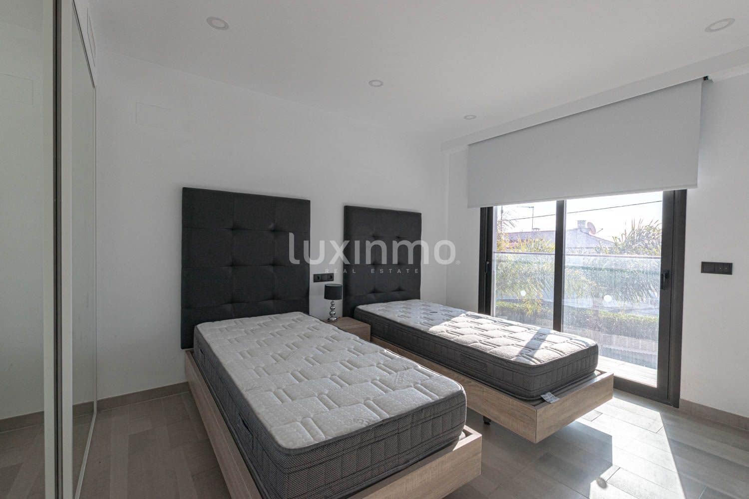 Chalet de 6 habitaciones en Calpe / Calp en venta con piscina garaje - 950.000 € (Ref: 9607113)