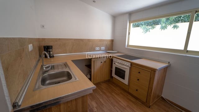 8 bedroom Villa for sale in Calpe / Calp with pool garage - € 795,000 (Ref: 9607115)