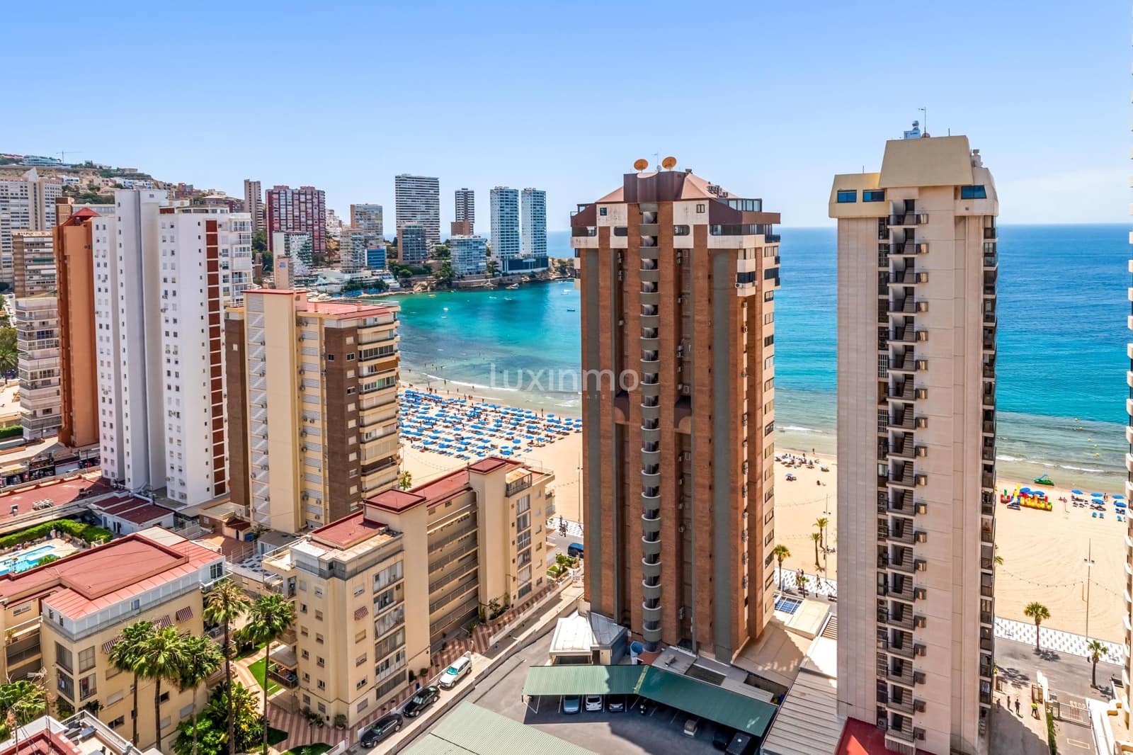 3 bedroom Apartment for sale in Benidorm with pool - € 820,000 (Ref: 9607125)