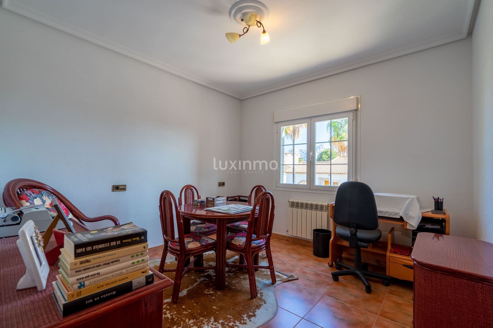 5 makuuhuone Huvila myytävänä paikassa Calpe / Calp mukana uima-altaan 
autotalli - 695 000 € (Ref: 9607127)