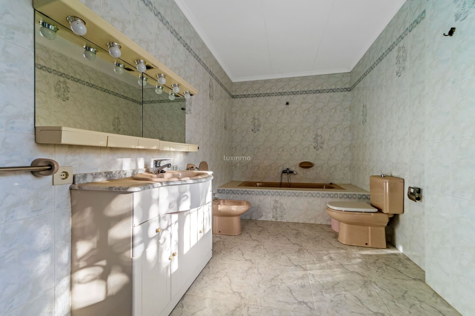 3 bedroom Villa for sale in Teulada with pool garage - € 850,000 (Ref: 9610538)