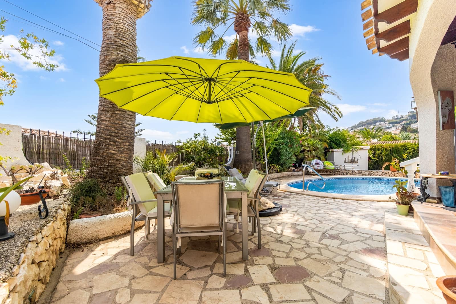 Chalet de 4 habitaciones en Moraira en venta con piscina garaje - 895.000 € (Ref: 9610731)