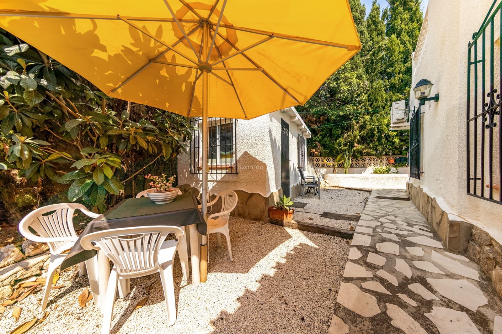 Chalet de 4 habitaciones en Moraira en venta con piscina garaje - 895.000 € (Ref: 9610731)