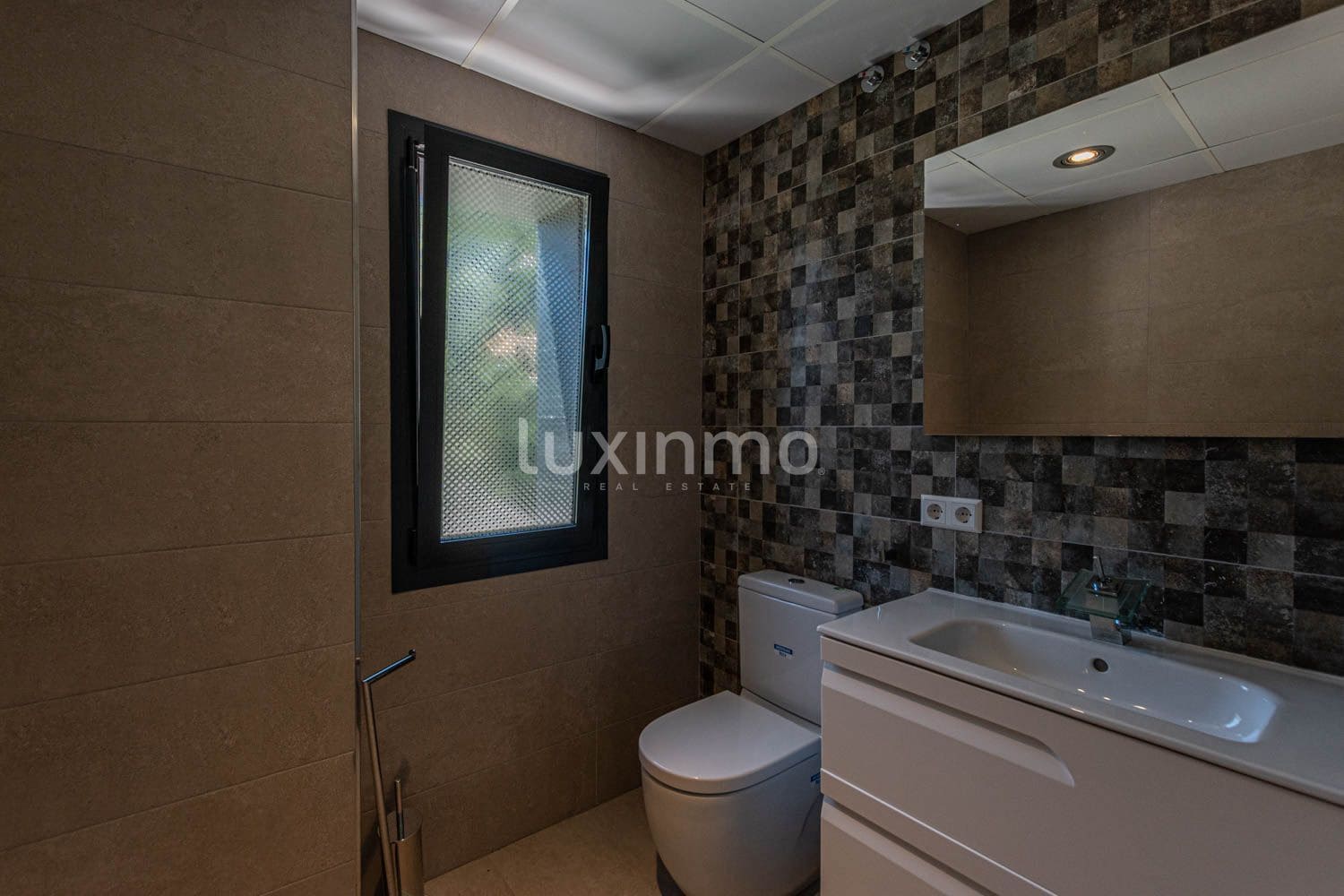 Chalet de 4 habitaciones en Calpe / Calp en venta con piscina garaje - 865.000 € (Ref: 9610744)