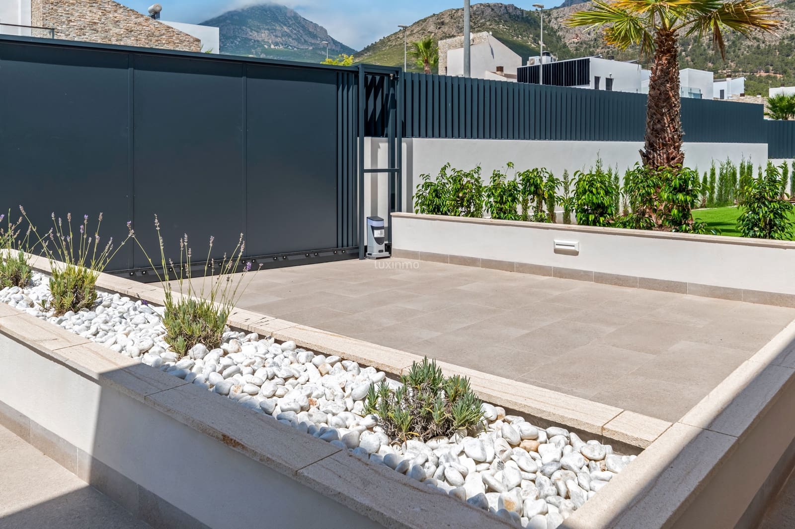 Chalet de 3 habitaciones en Polop en venta con piscina garaje - 550.000 € (Ref: 9610750)