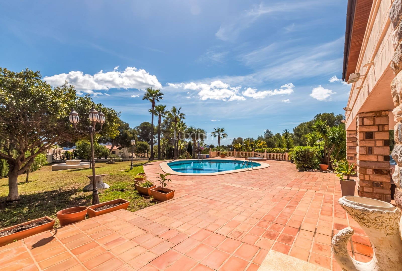 4 bedroom Villa for sale in La Nucia with pool garage - € 995,000 (Ref: 9610751)