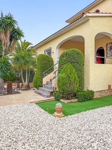 5 Zimmer Villa zu verkaufen in Benidorm mit Pool Garage - 995.000 € (Ref: 9618138)