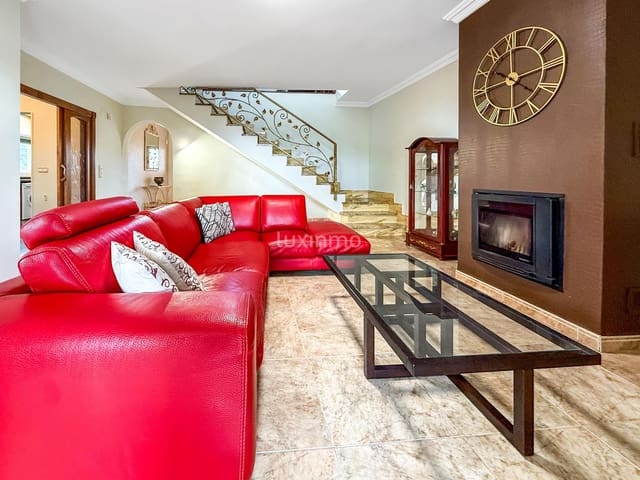 5 Zimmer Villa zu verkaufen in Benidorm mit Pool Garage - 995.000 € (Ref: 9618138)