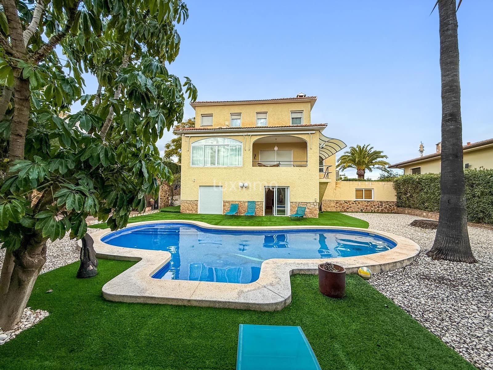 5 Zimmer Villa zu verkaufen in Benidorm mit Pool Garage - 995.000 € (Ref: 9618138)