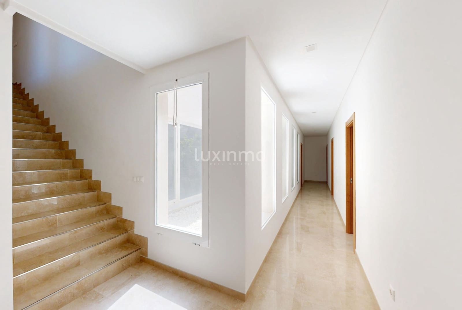 5 sypialnia Willa na sprzedaż w Muchamiel / Mutxamel z basenem - 695 000 € (Ref: 9622015)