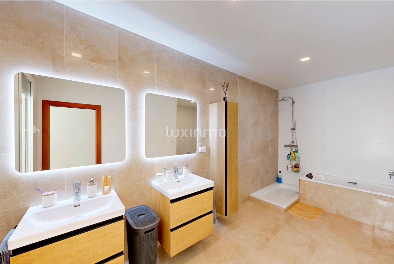 5 sypialnia Willa na sprzedaż w Muchamiel / Mutxamel z basenem - 695 000 € (Ref: 9622015)