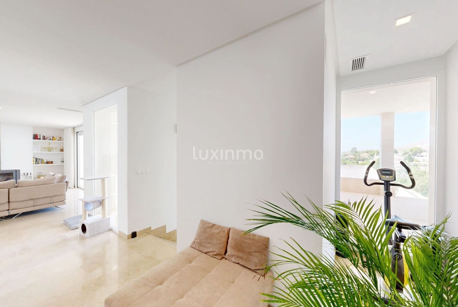 5 sypialnia Willa na sprzedaż w Muchamiel / Mutxamel z basenem - 695 000 € (Ref: 9622015)