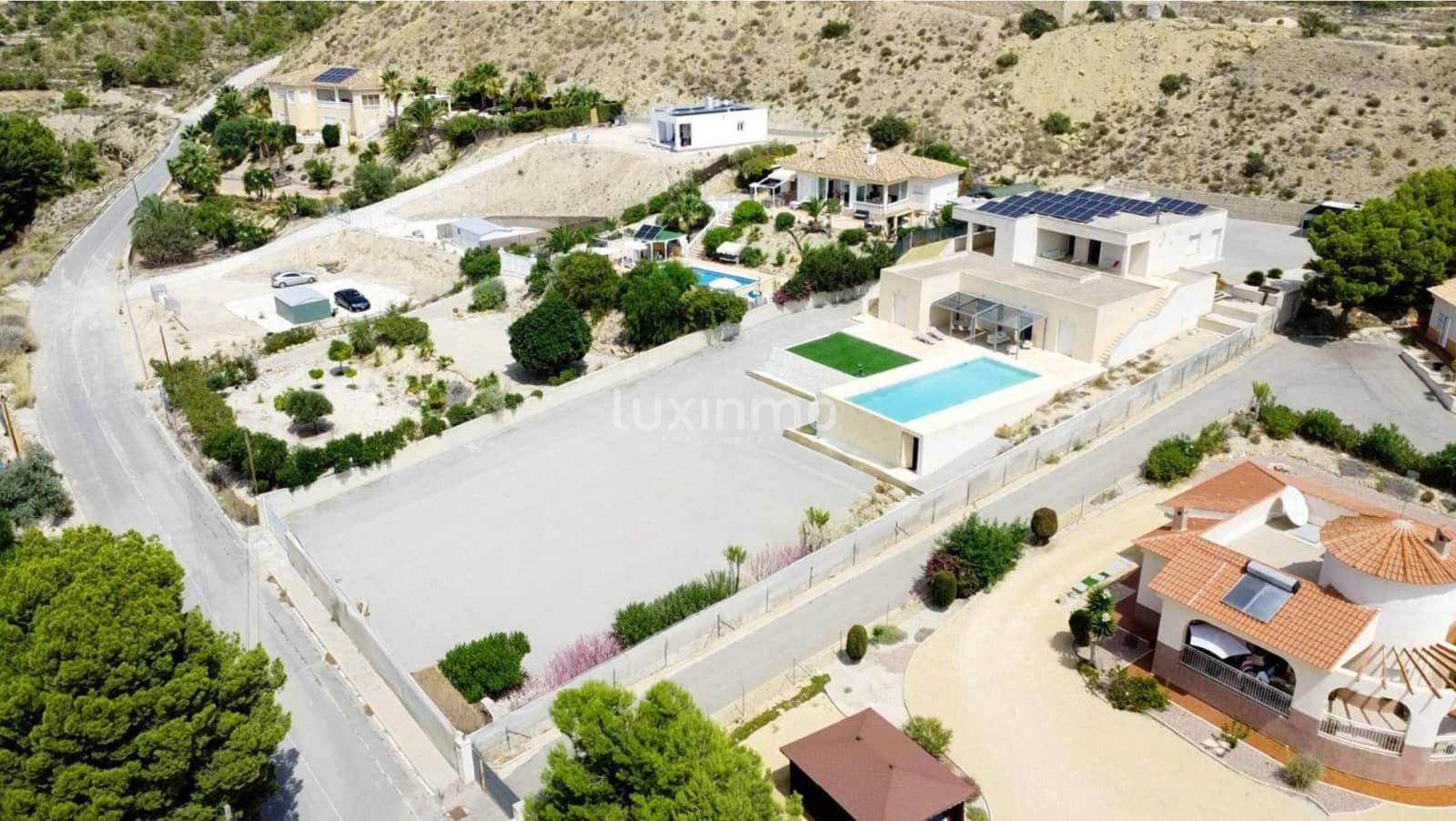 5 sypialnia Willa na sprzedaż w Muchamiel / Mutxamel z basenem - 695 000 € (Ref: 9622015)