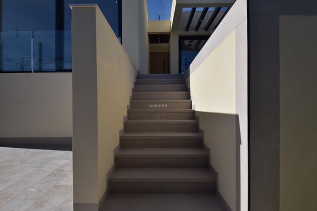 4 soverom Villa til salgs i Polop med svømmebasseng garasje - € 970 000 (Ref: 9626660)