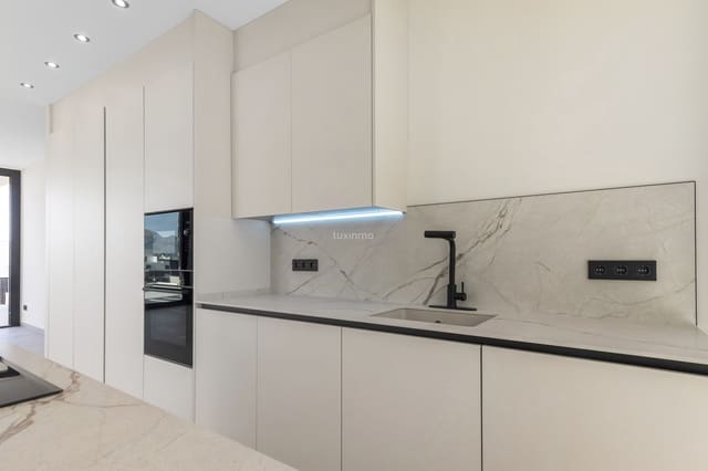 4 soverom Villa til salgs i Polop med svømmebasseng garasje - € 970 000 (Ref: 9626660)