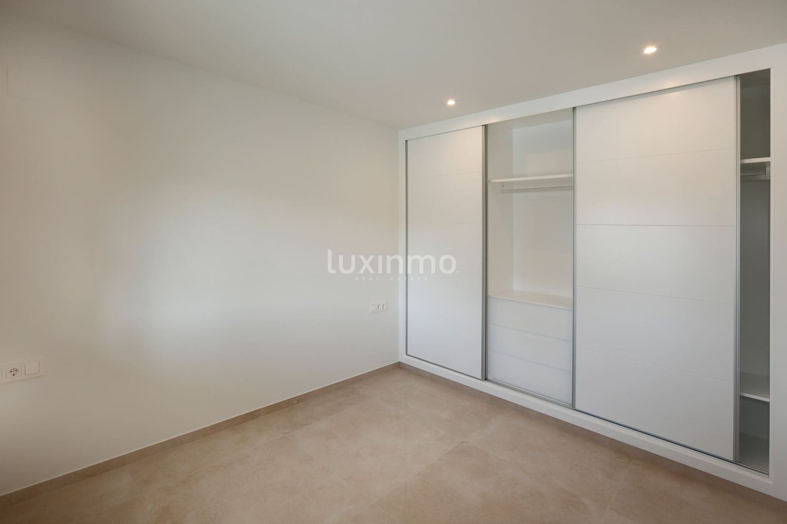 4 soverom Villa til salgs i Calpe / Calp med svømmebasseng garasje - € 840 000 (Ref: 9628443)