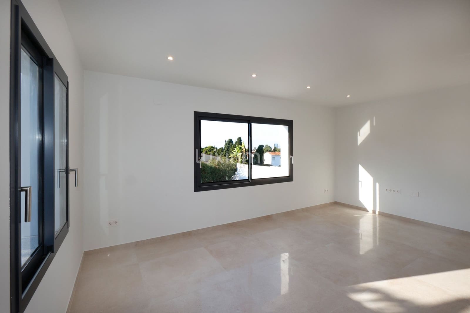 4 soverom Villa til salgs i Calpe / Calp med svømmebasseng garasje - € 840 000 (Ref: 9628443)