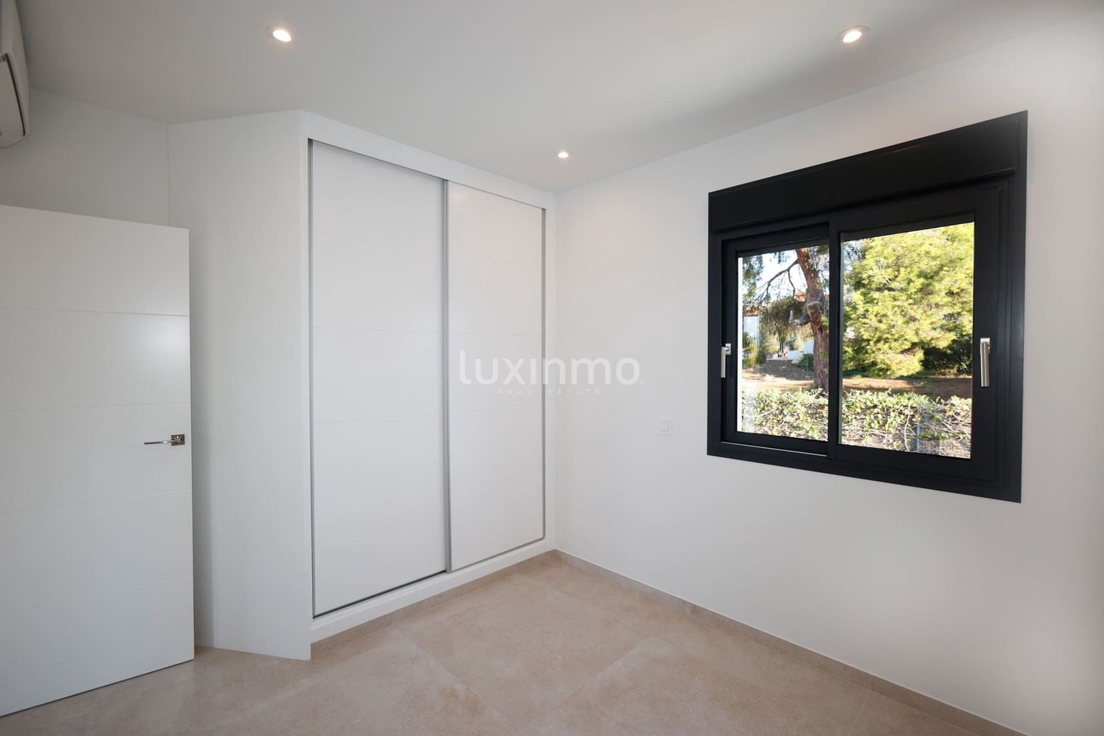 4 soverom Villa til salgs i Calpe / Calp med svømmebasseng garasje - € 840 000 (Ref: 9628443)