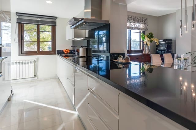 3 soveværelse Villa til salg i Finestrat med swimmingpool garage - € 525.000 (Ref: 9634802)