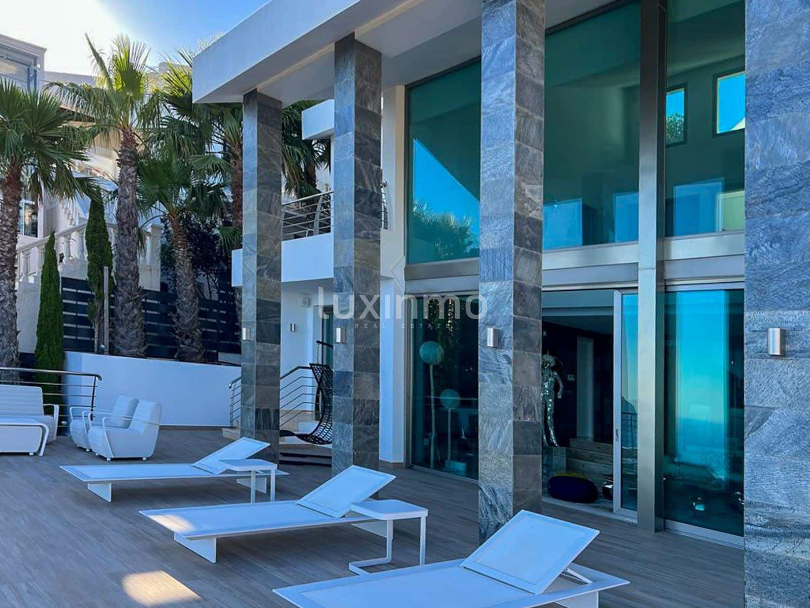 3 makuuhuone Huvila myytävänä paikassa Altea mukana uima-altaan 
autotalli - 2 490 000 € (Ref: 9640643)