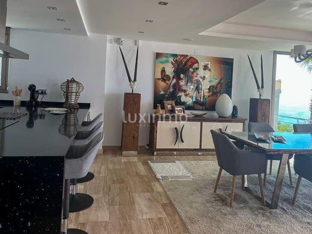 3 makuuhuone Huvila myytävänä paikassa Altea mukana uima-altaan 
autotalli - 2 490 000 € (Ref: 9640643)