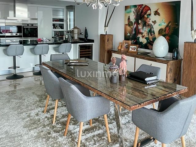 3 makuuhuone Huvila myytävänä paikassa Altea mukana uima-altaan 
autotalli - 2 490 000 € (Ref: 9640643)