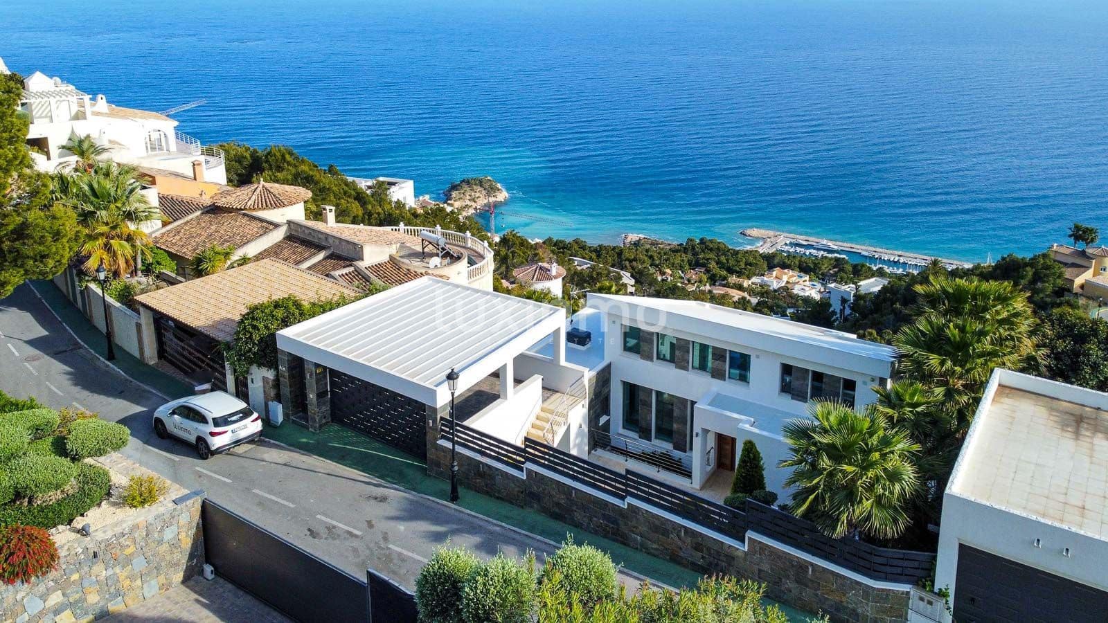 3 makuuhuone Huvila myytävänä paikassa Altea mukana uima-altaan 
autotalli - 2 490 000 € (Ref: 9640643)