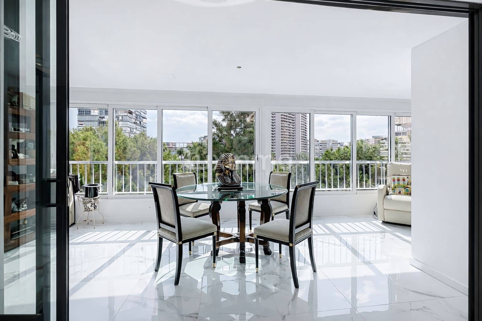 5 soverom Leilighet til salgs i Alicante by med svømmebasseng - € 639 000 (Ref: 9657063)