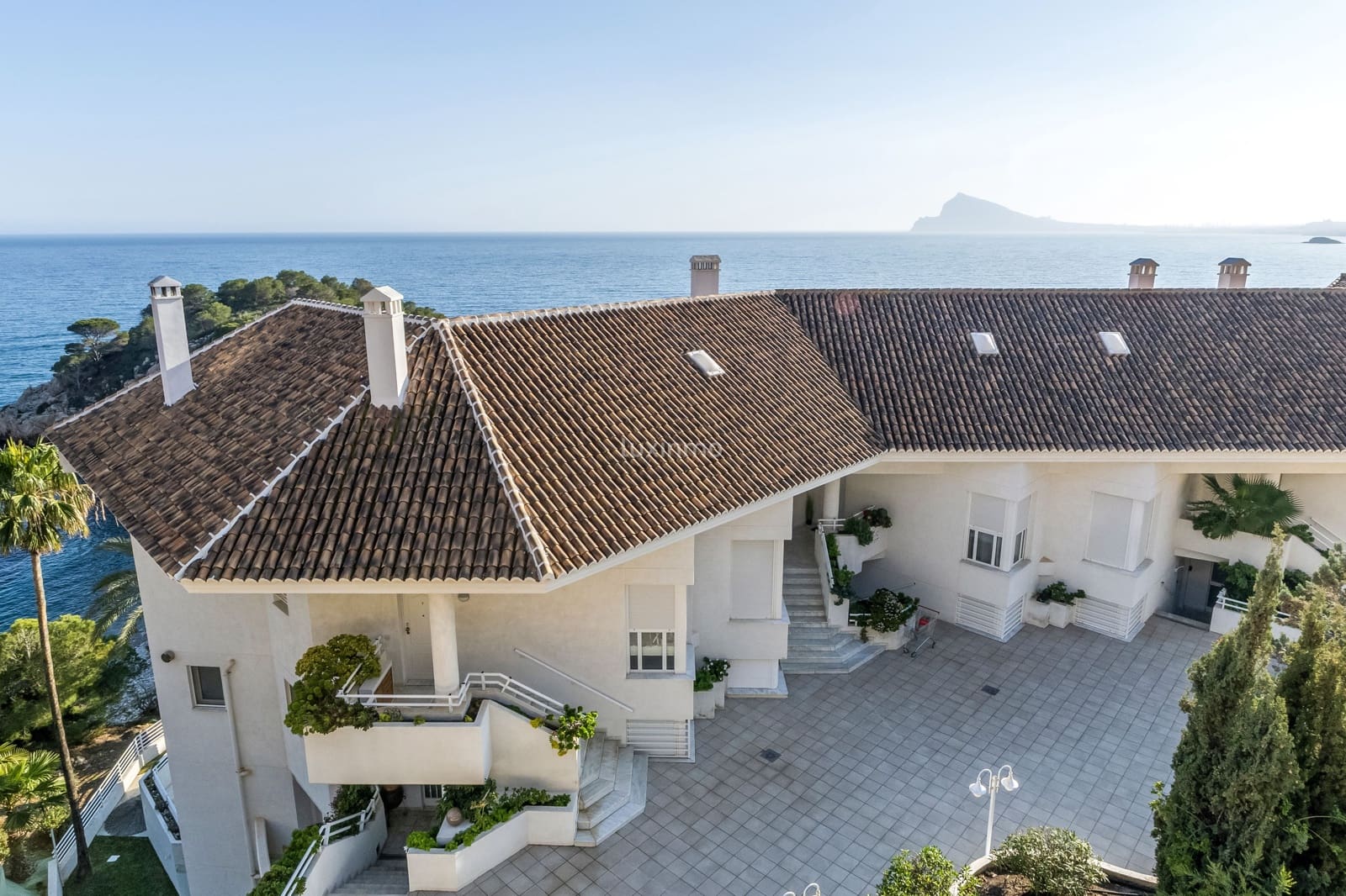 2 bedroom Apartment for rent in Altea with pool garage - € 2,300 (Ref: 9672325)