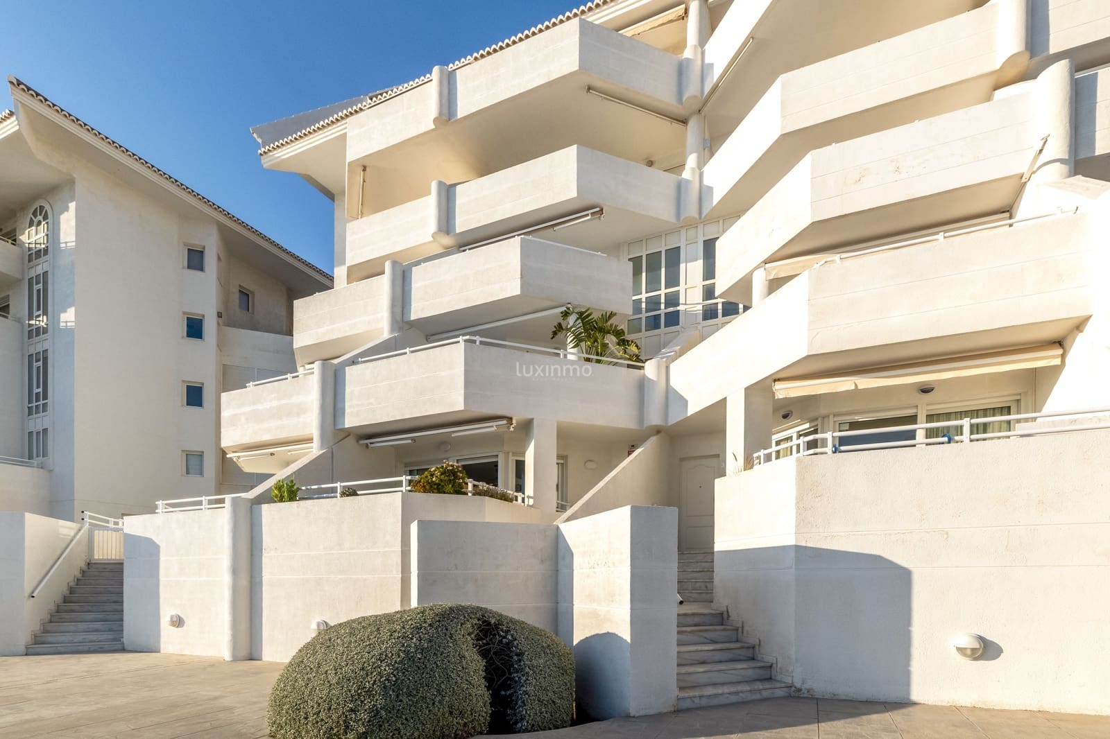 2 bedroom Apartment for rent in Altea with pool garage - € 2,300 (Ref: 9672325)