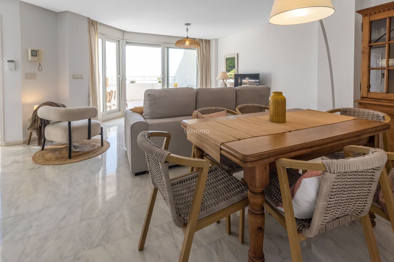 2 bedroom Apartment for rent in Altea with pool garage - € 2,300 (Ref: 9672325)