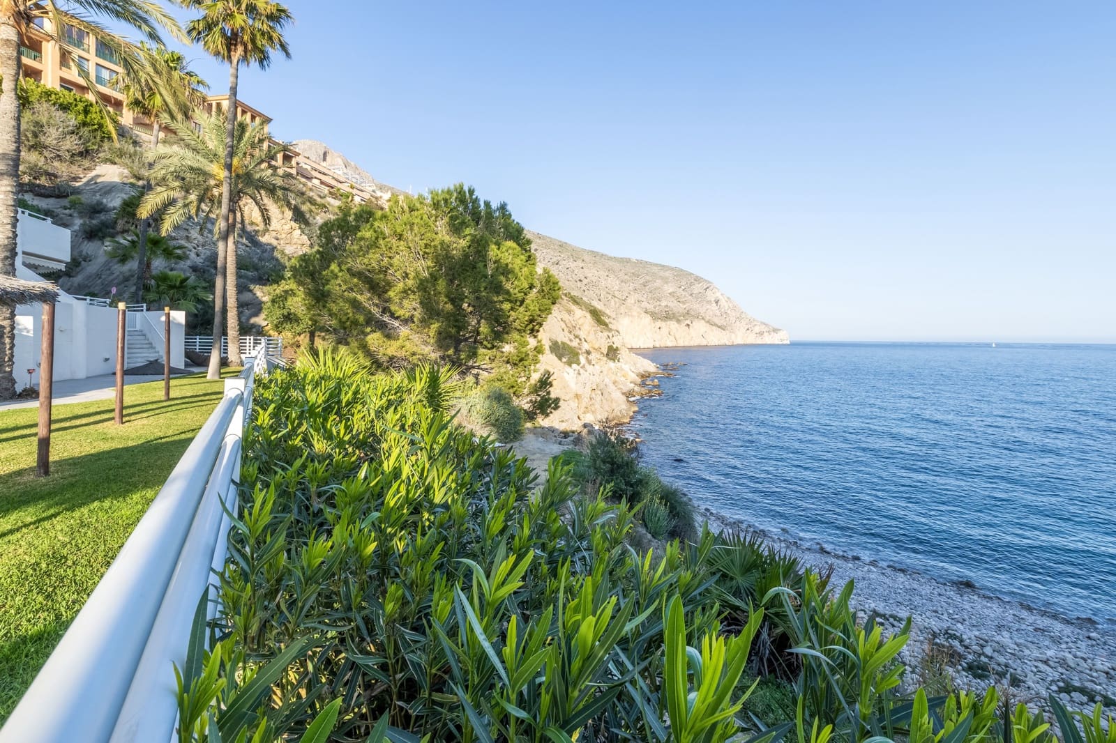 2 bedroom Apartment for rent in Altea with pool garage - € 2,300 (Ref: 9672325)